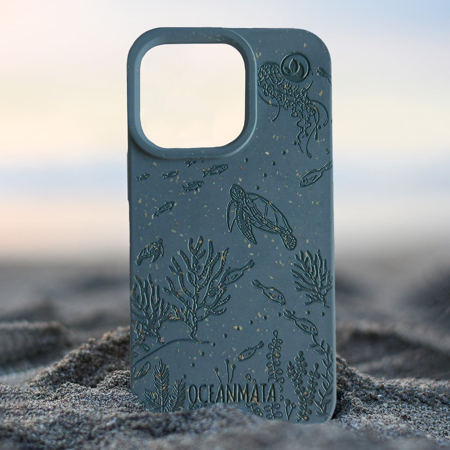 iPhone 12 pro max Hülle 'TURTLE Family' - blau - nachhaltig – Ansicht 3