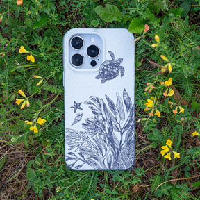 iPhone 16e Hülle - Schildkröten weiß - "White Silent Waves" - nachhaltig