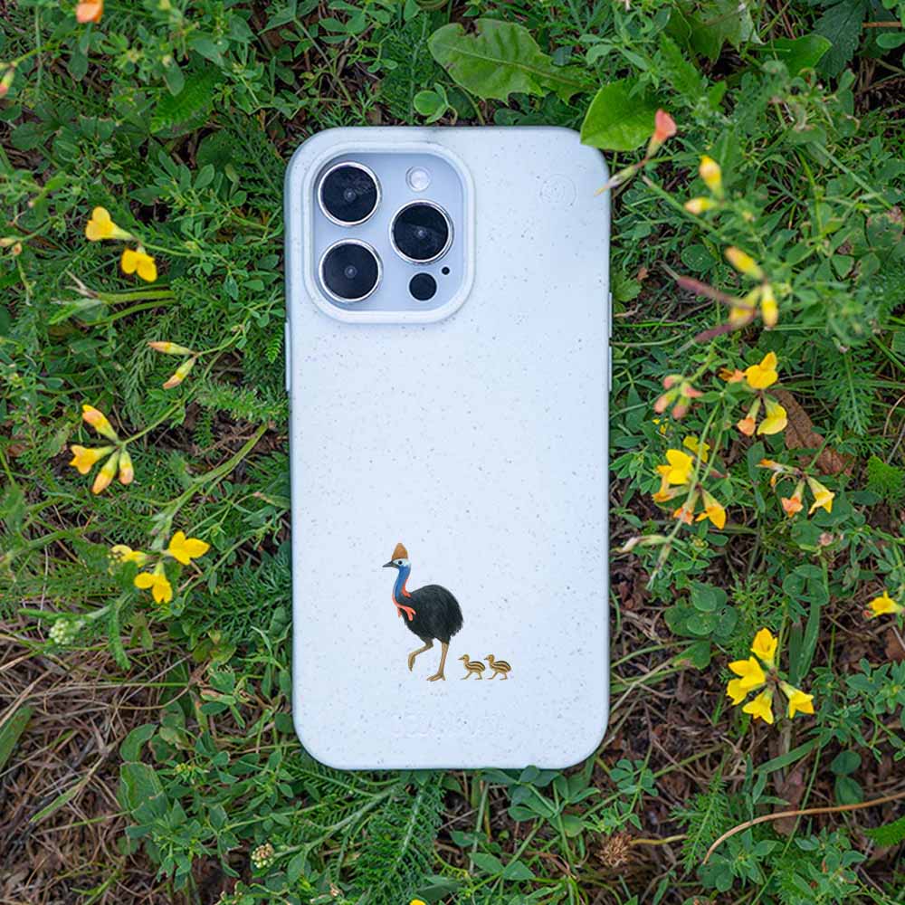 iPhone 16 Hülle - Cassowary weiß - "CassowaryStroll" - nachhaltig