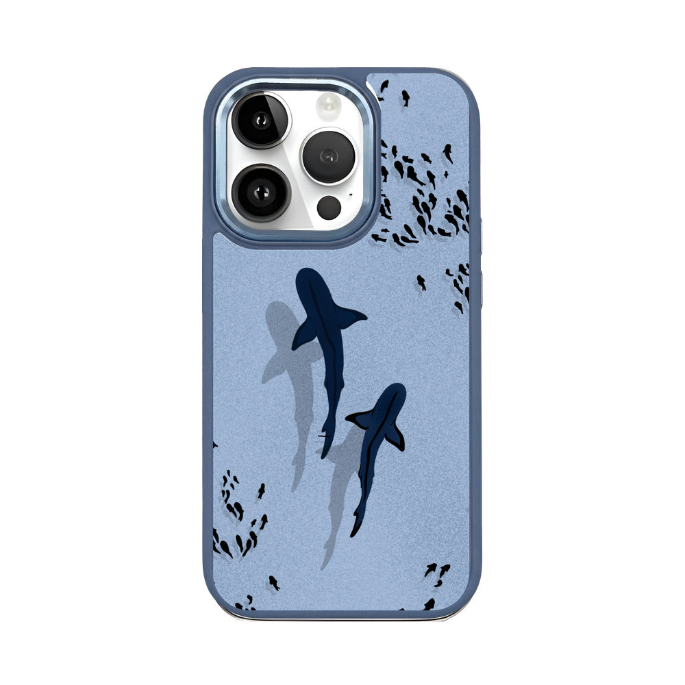 iPhone 14 pro Hülle - Hai blau - "Into the blue" nachhaltig