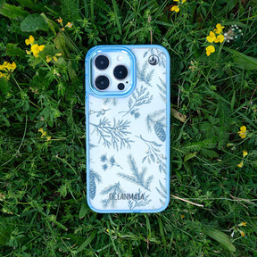 iPhone 17 pro Hülle - Winterwald blau - "BluePine" - nachhaltig