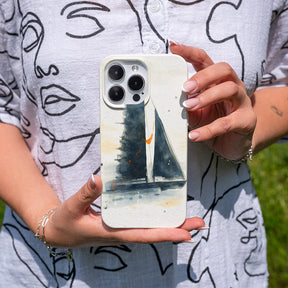 iPhone 13 Hülle - Segeln weiß - "Golden Horizon" - nachhaltig