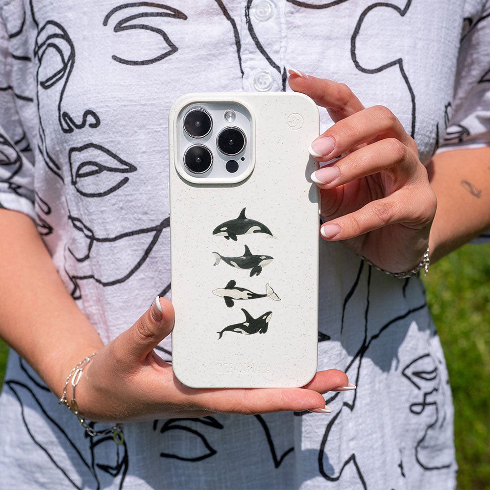 iPhone 16 Hülle - Orca weiß - "OrcaFamily" - nachhaltig